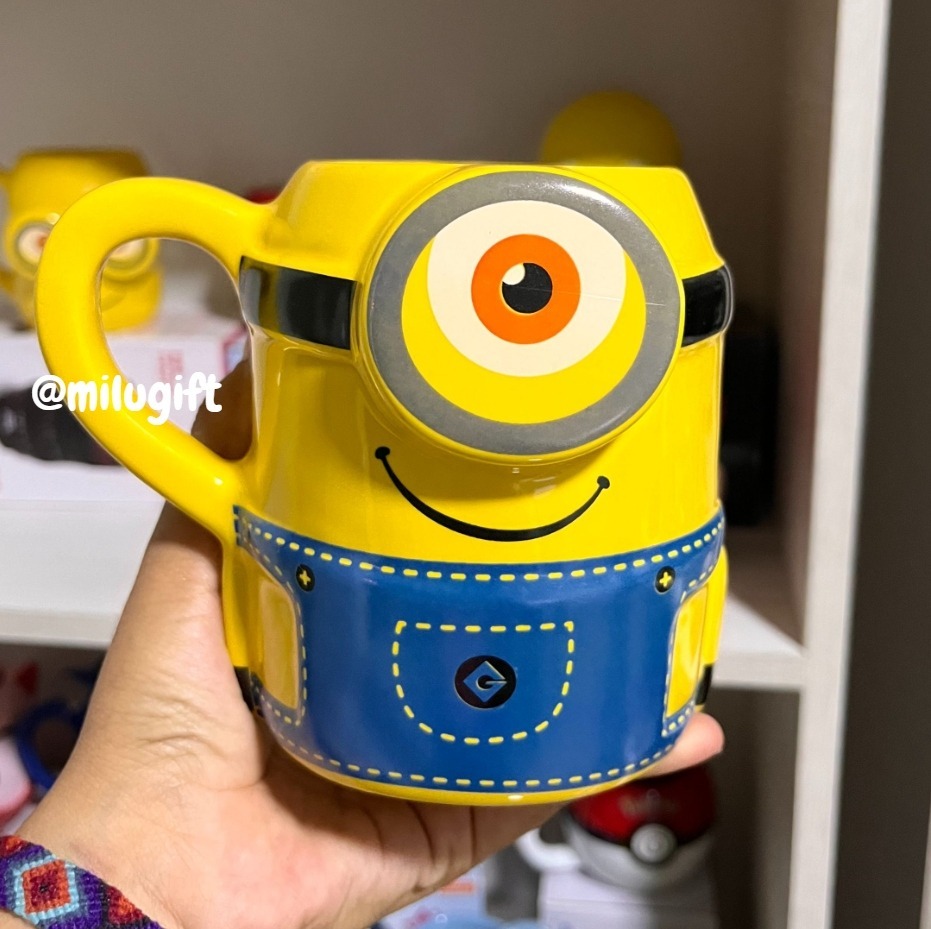 Taza Minion